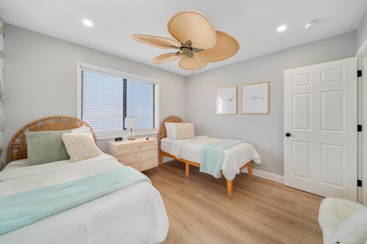 Luxury Villa 3 Blocks From The Beach With A Pool, Fire Pit And Outdoor Oasis Cape Canaveral Kültér fotó